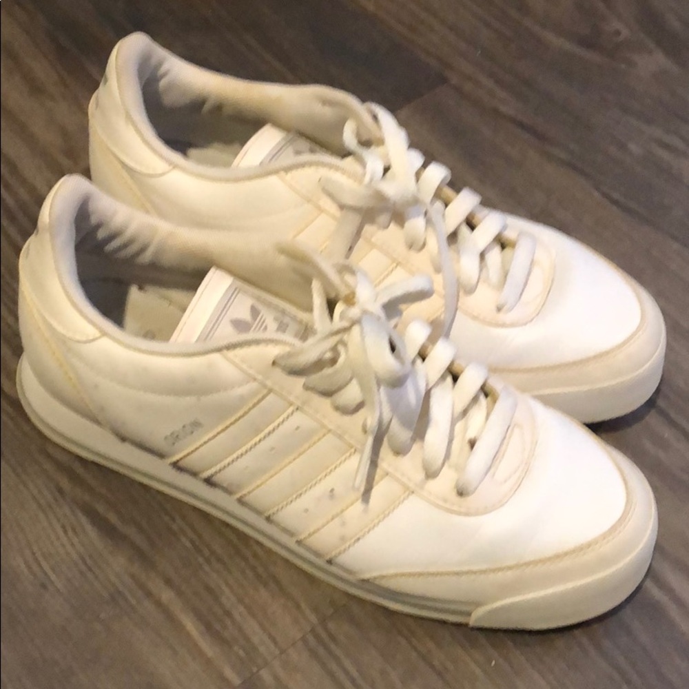 Adidas Sneakers
